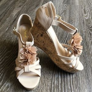 Qupid Women’s Wedges - 8.5US